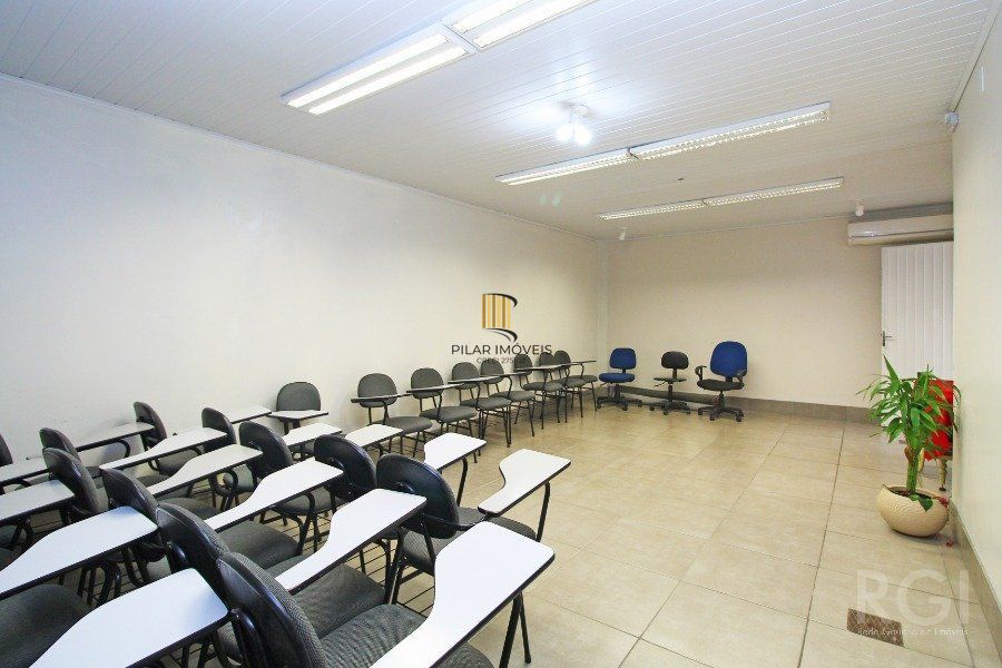 Casa para Venda - 260m², 3 dormitórios, sendo 1 suites, Rio Branco