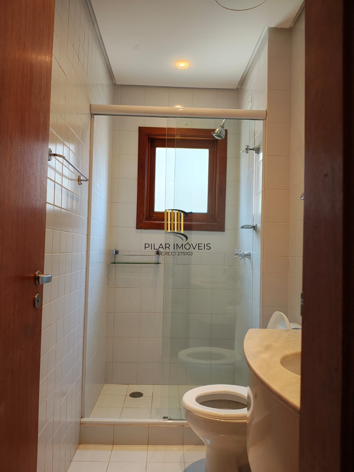 Apartamento Av Guaporé, 2 dormitórios, 2 vagas, churrasqueira