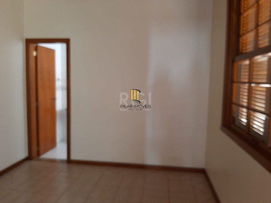 Casa para Venda - 150m², 3 dormitórios, sendo 1 suites, 4 vagas - Floresta
