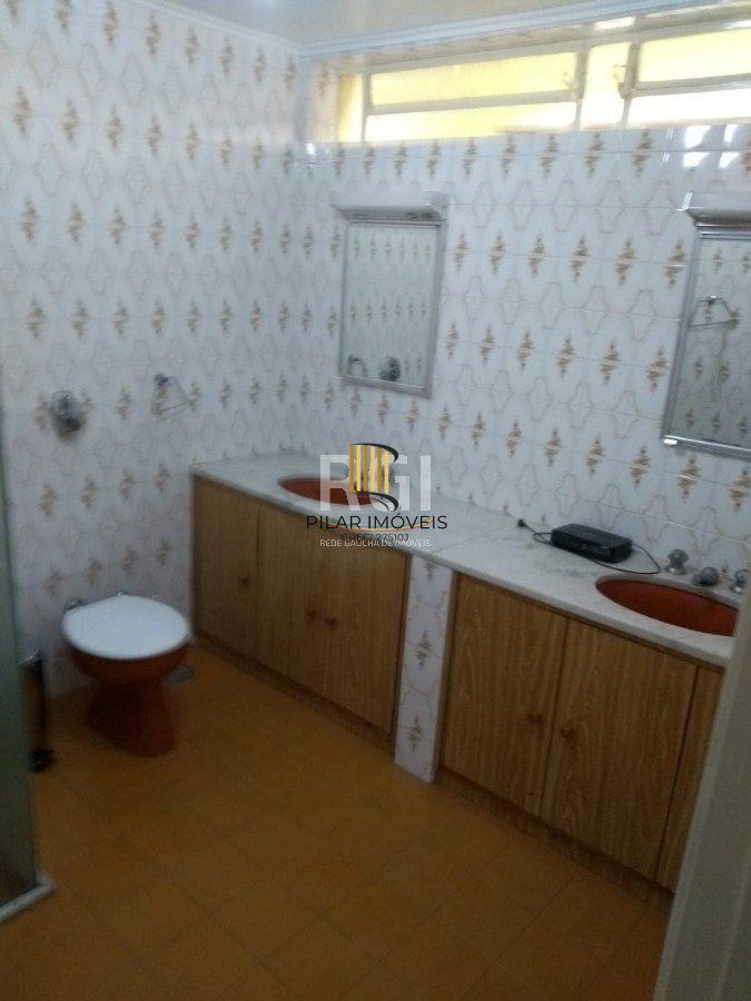 Casa 3 dormitórios no bairro Jardim do Salso