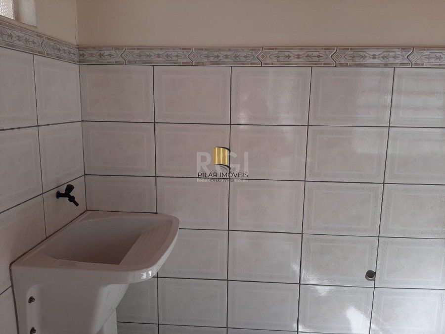 Casa para Venda - 150m², 3 dormitórios, sendo 1 suites, 4 vagas - Floresta