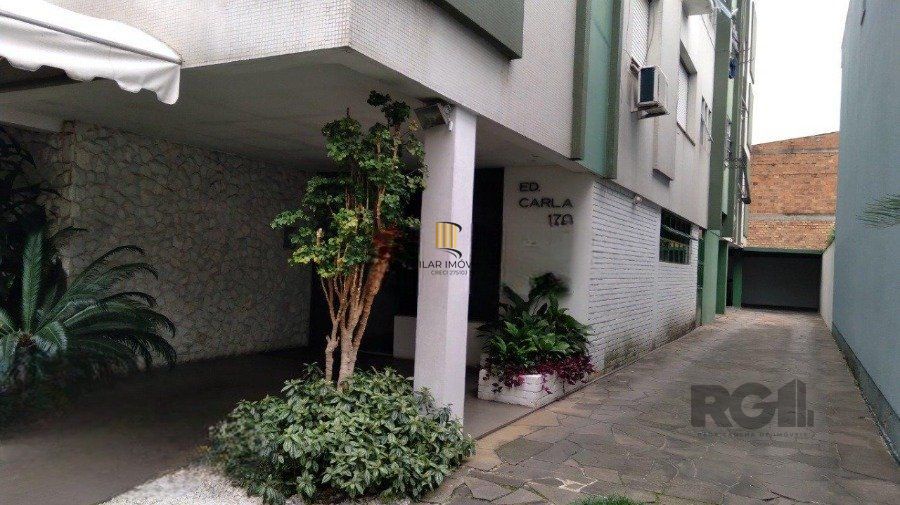 Apartamento no bairro Auxiliadora de 3 dormitórios e vaga