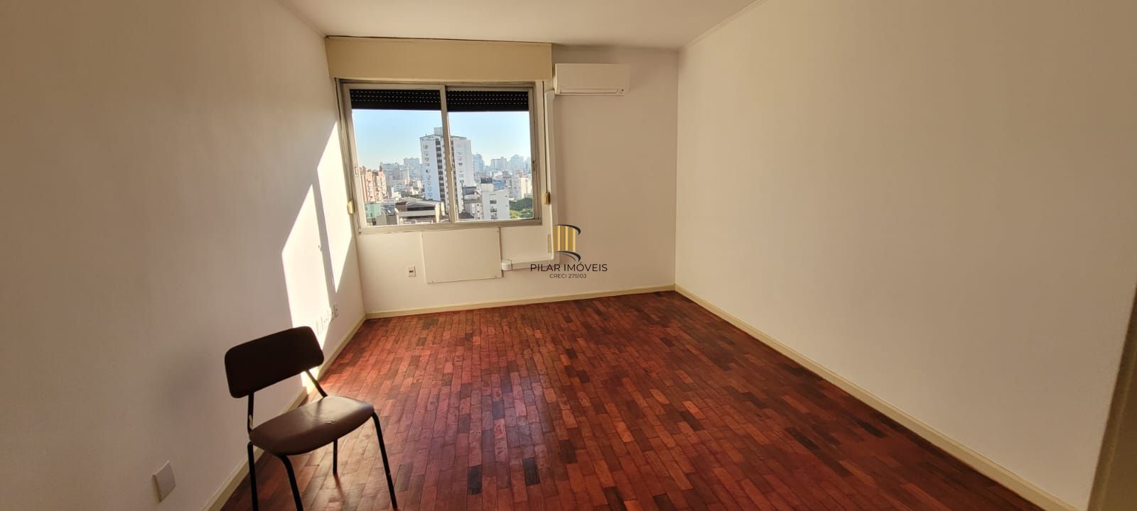 VENDA APARTAMENTO 3 DORMITÓRIOS, SUITE, GARAGEM, ELEVADOR, VISTA, EXCELENTE ORIENTAÇÃO SOLAR, BAIRRO RIO BRANCO JUNTO AO BOM FIM