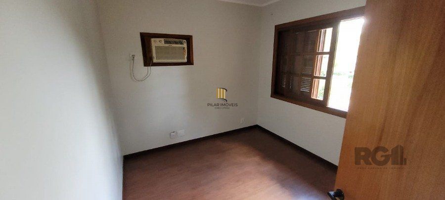 Apartamento de 2 dormitórios grande com suite, sacada fechada com churrasqueira, elevador, garagem, no Bairro São João / Higienópolis