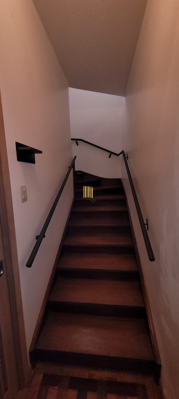 Casa 4 quartos reformada na Rua Andre Poente, residencial com potencial para comercial Próximo Hospital Moinhos de Vento