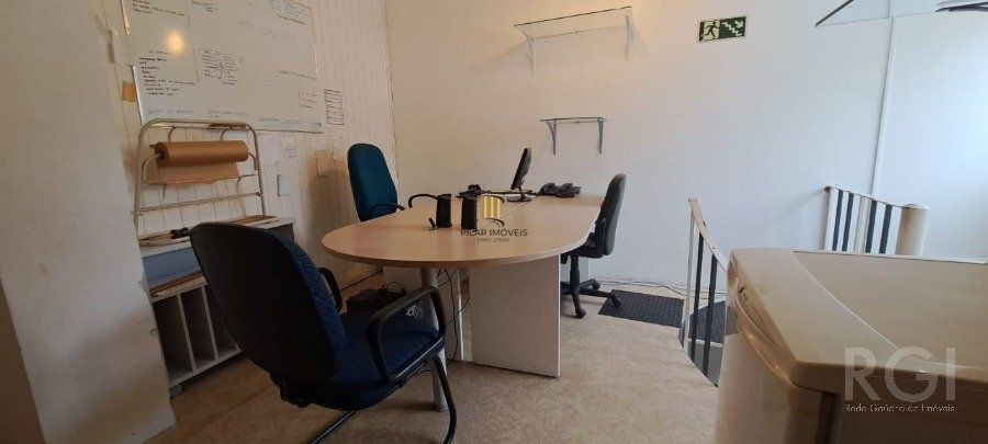 SALA COM 44,63M2 COM MEZANINO NA GOETH