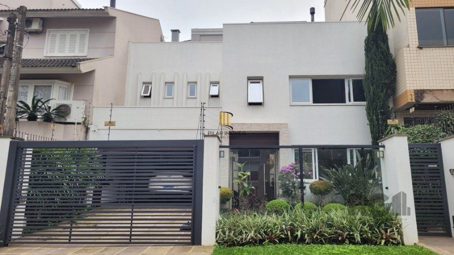 Venda, casa com 3 dormitórios, sendo 2 suítes, piscina, opção para 4º dormitório, 4 vagas, na Chácara das pedras, Porto Alegre RS
