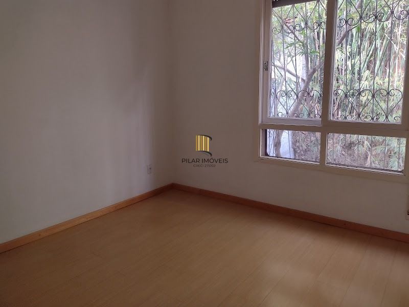 Apartamento 02 dormitórios com vaga na Lucas de Oliveira