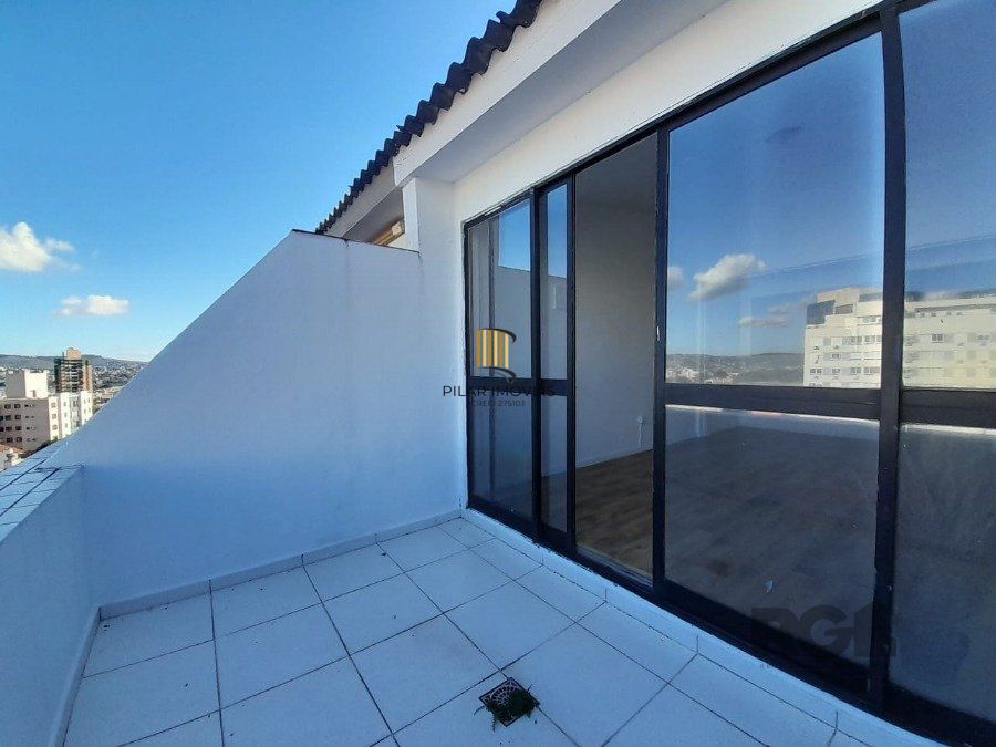 Sala duplex, 67,5m² privativos, boa orientação solar, fundos para a Protásio Alves