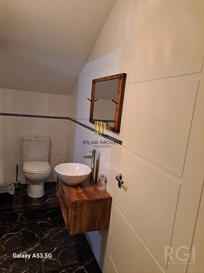 CASA 4 SUITES CONDOMÍNIO FECHADO