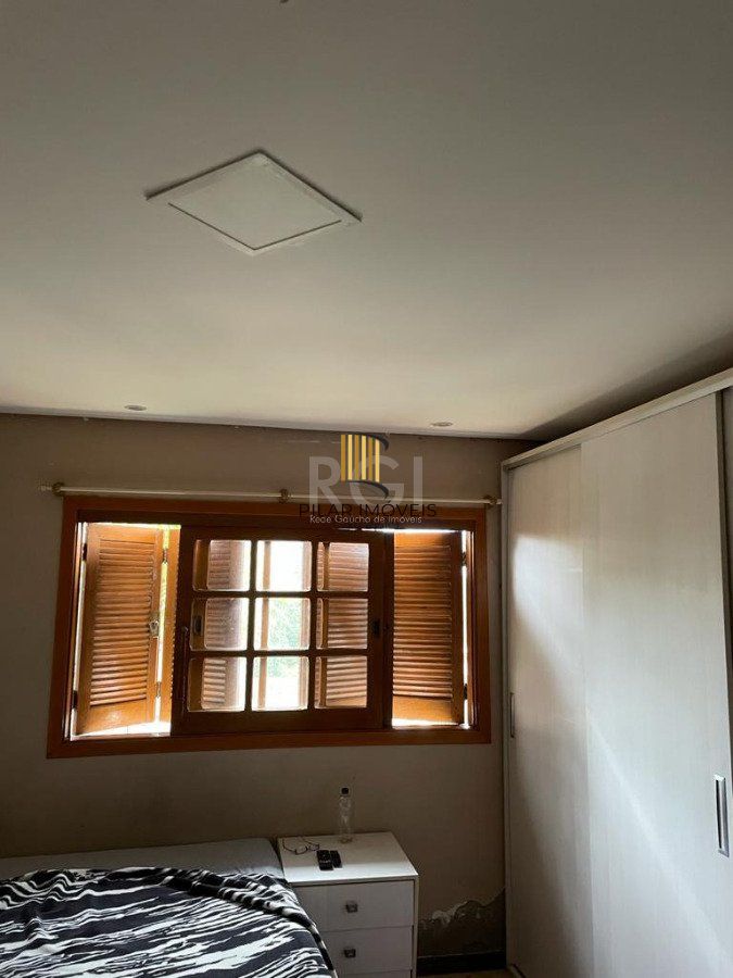 Casa para Venda - 160m², 3 dormitórios, sendo 1 suites, 4 vagas - Querência
