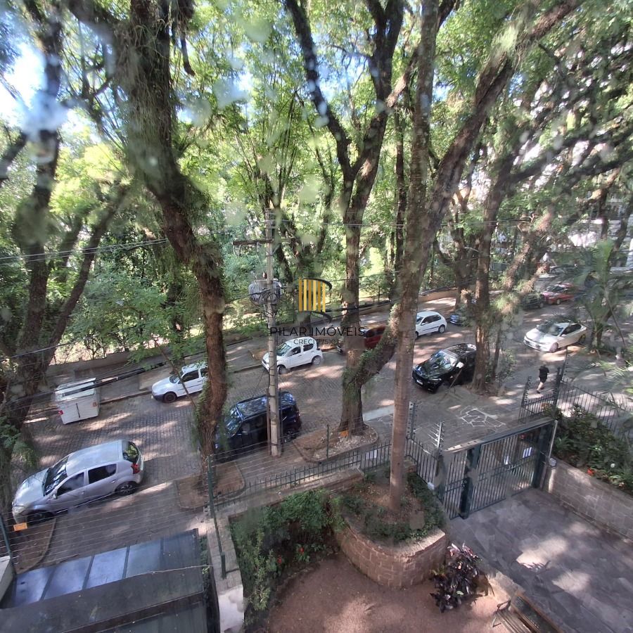 VENDA apartamento de 3 dormitórios, no bairro Moinhos de Vento, com 158 m² de área privativa