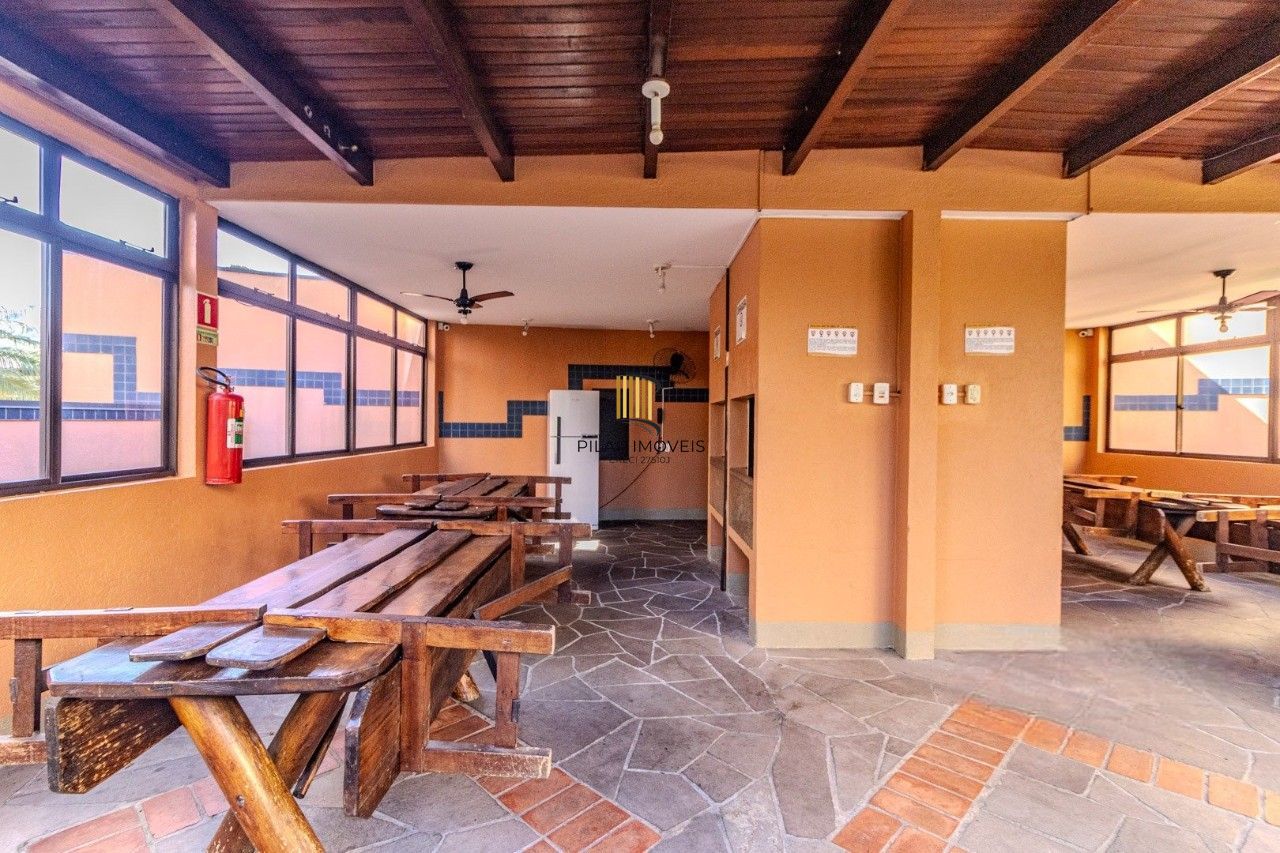 Apartamento 2 dormitórios no bairro Três Figueiras