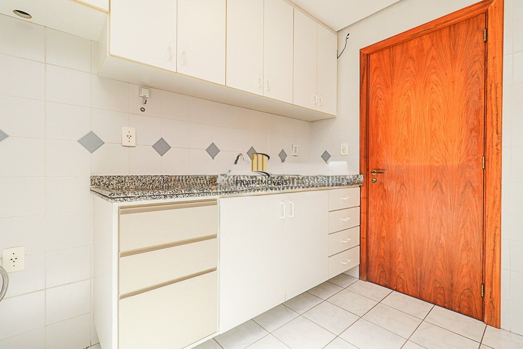 VENDA APARTAMENTO NA EÇA DE QUEIROZ,  2 DORM CHURRASQUEIRA, GARAGEM PETRÓPOLIS