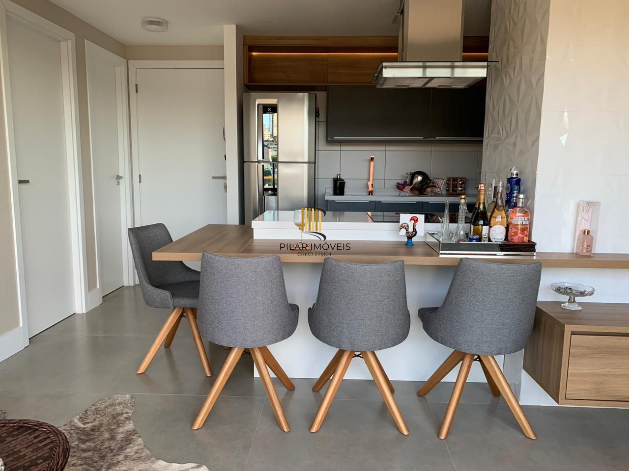 VENDA APARTAMENTO 1 QUARTO LIVING COM SACADA  DECORADO ANDAR ALTO ENSOLARADO 1 VAGA