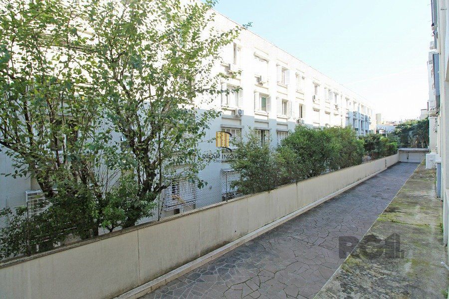 Apartamento a venda de 2 dormitórios na Rua Santa Cecilia Porto Alegre