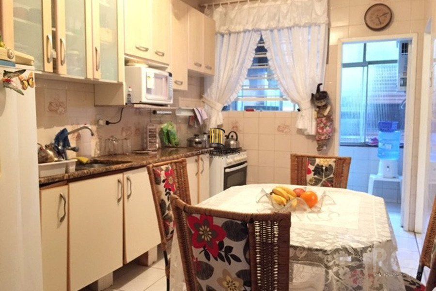 Apartamento para Venda - 79.27m², 4 dormitórios, Menino Deus