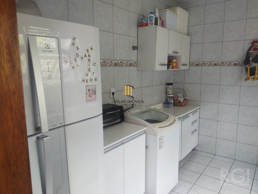 Excelente casa, 2 quartos,  ampla com 120m² de área privativa e 296,30m² de área total no Passo das Pedras