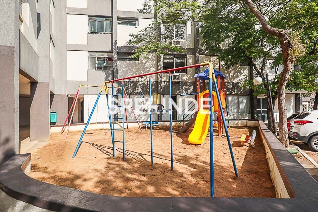 Ótimo apartamento de 02 dormitórios, área de serviço com banheiro auxiliar e 01 vaga de garagem no bairro Boa Vista