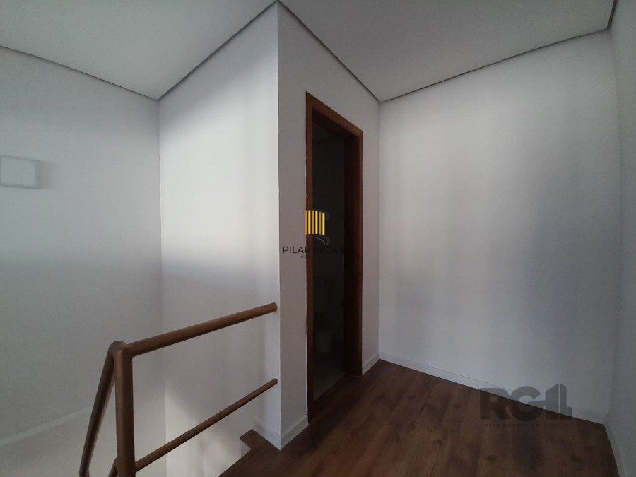 Sala duplex, 67,5m² privativos, boa orientação solar, fundos para a Protásio Alves