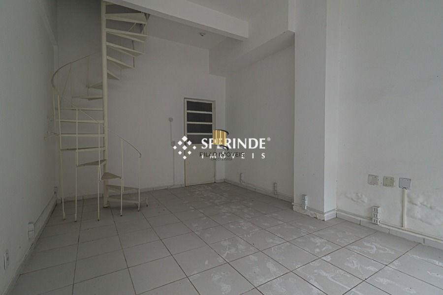  VENDA Loja na Rua Alberto Bins, Próximo a elevada,   com área privativa de 60,00 m²
