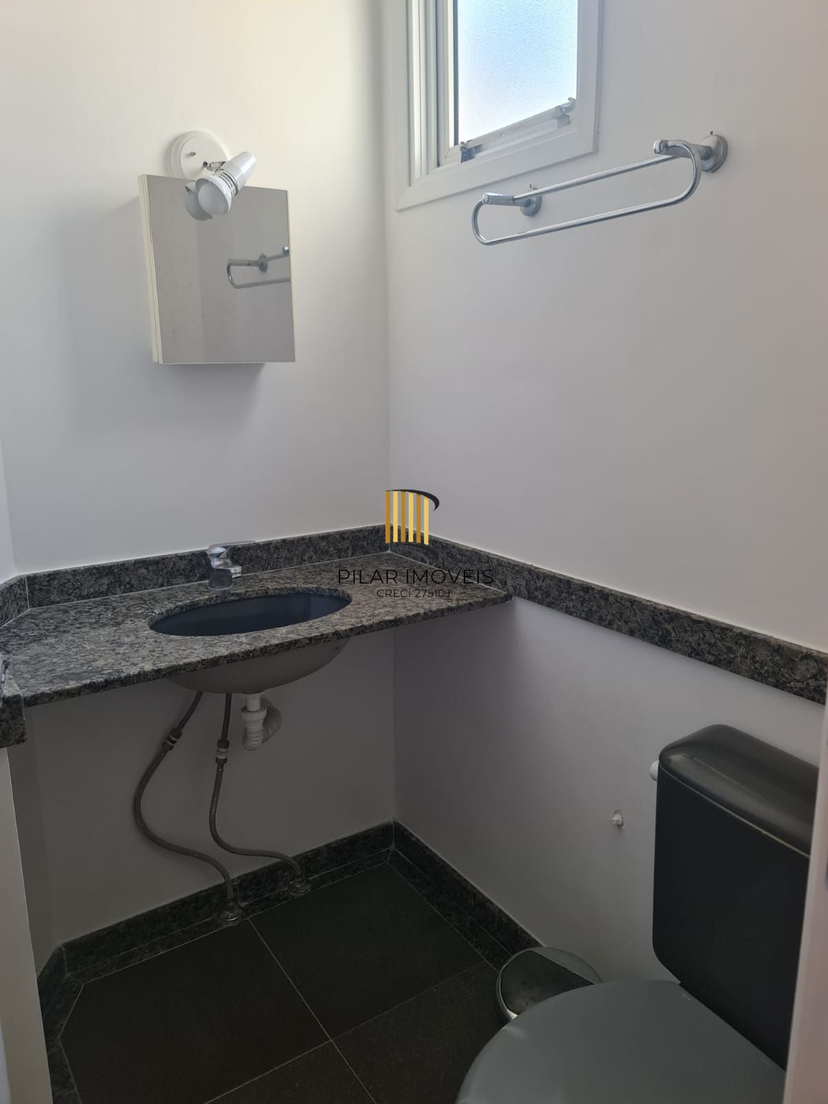 Casa em condominio no bairro Cristal