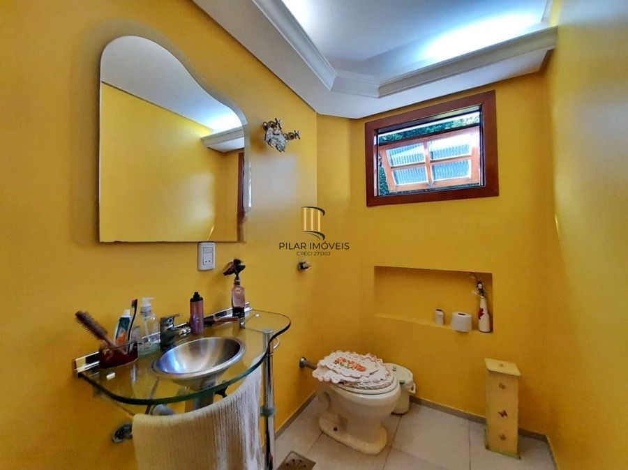 Casa 5 dormitórios no bairro Vila Nova