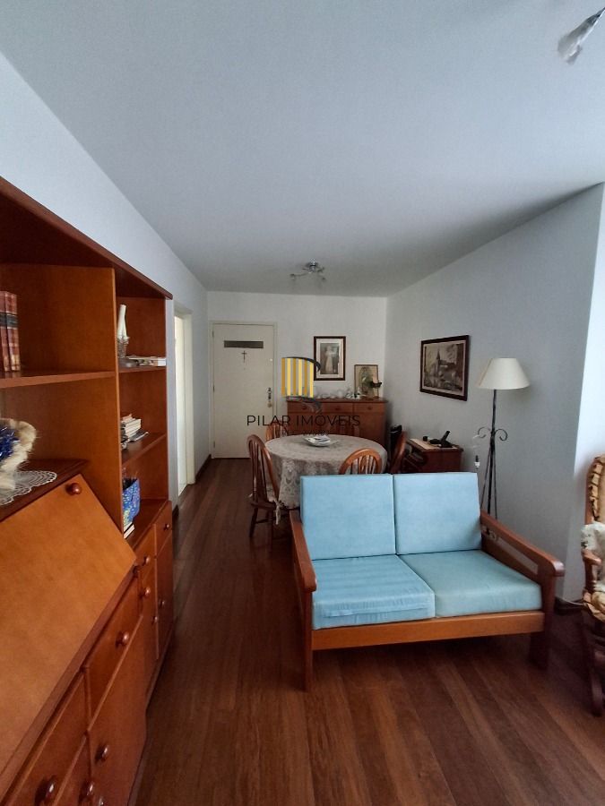 Apartamento de 2 dormitórios 76,90 m² de área privativa, com living para 2 ambientes com piso em tabuão