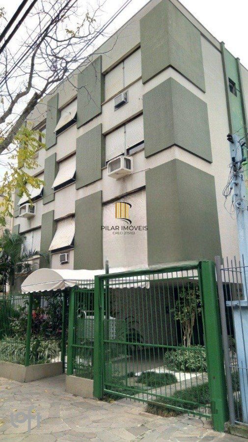 Apartamento no bairro Auxiliadora de 3 dormitórios e vaga