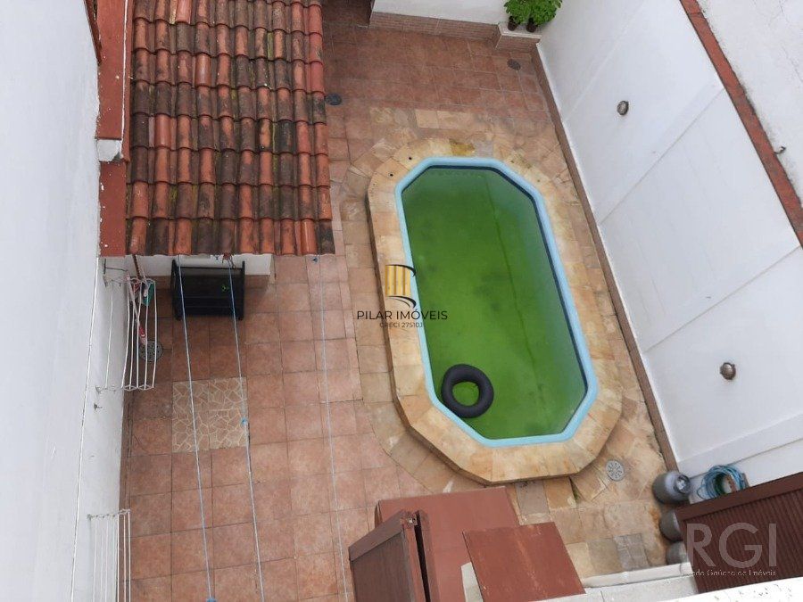 Casa para Venda - 136.6m², 4 dormitórios, 2 vagas - Rio Branco