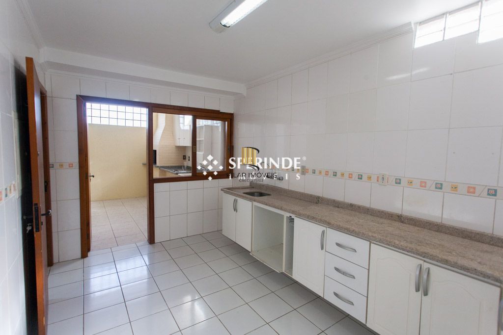 Excelente casa , com 126m2 de área privativa no Bairro Vila Floresta