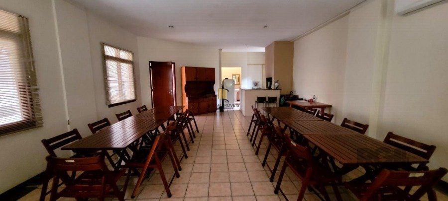 Apartamento a venda 2 dormitórios com churrasqueira, 1 suite, elevador e garagem,  bairro Santana, Porto Alegre RS