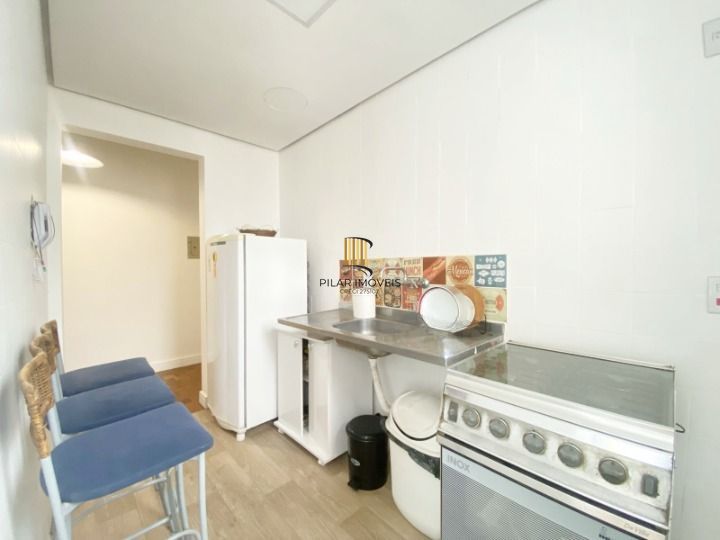 Kitinete34,30m2 priv. Av. Independência,prox.Hospital Sta. Casa