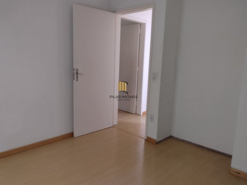 Apartamento 02 dormitórios com vaga na Lucas de Oliveira