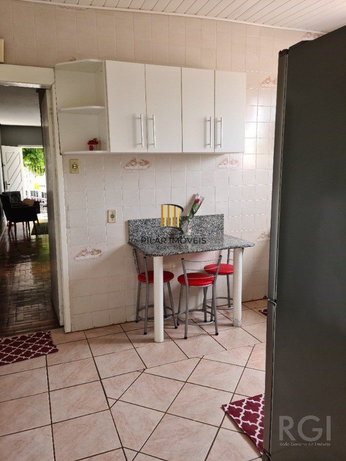 Casa para Venda - 169.98m², 3 dormitórios, 4 vagas - Coronel Aparício Borges