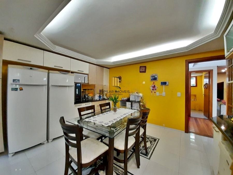 Casa 5 dormitórios no bairro Vila Nova