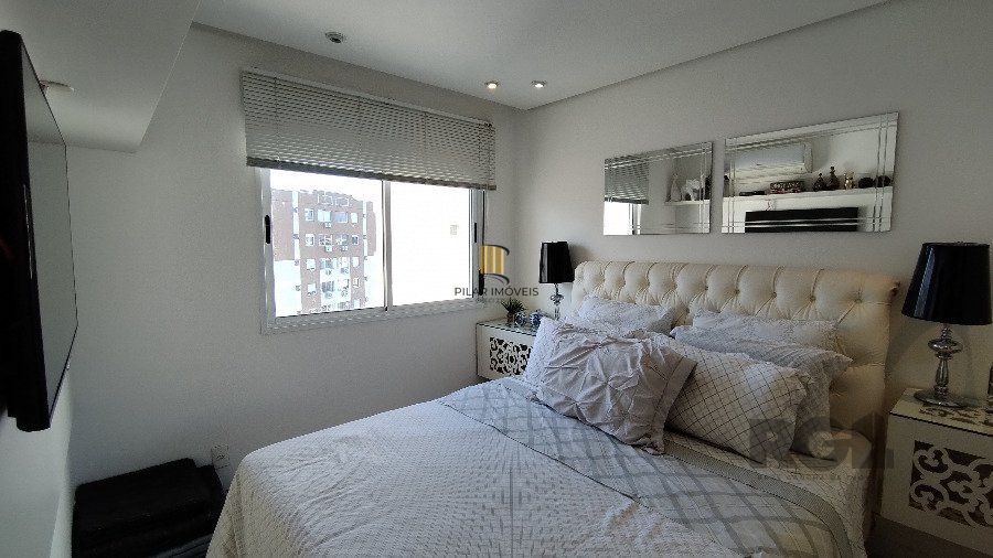 Apartamento 2 dormitórios no bairro Vila Ipiranga
