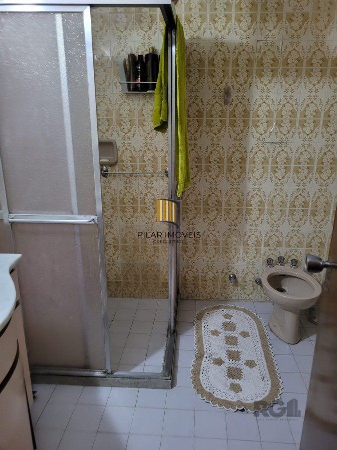 Apartamento 3 dormitórios com suite, Bairro Petrópolis, na Rua Coronel Lucas de Oliveira, próximo ao Zaffari da Ipiranga