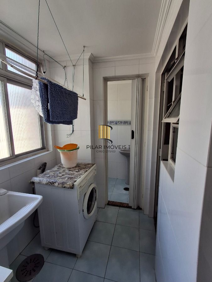 Apartamento de 2 dormitórios 76,90 m² de área privativa, com living para 2 ambientes com piso em tabuão