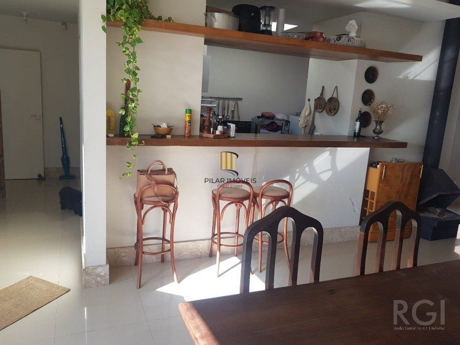 Casa para Venda - 200m², 4 dormitórios, sendo 1 suites, 4 vagas - Santa Tereza