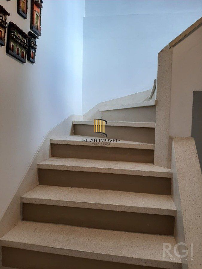 Casa para Venda - 136.6m², 4 dormitórios, 2 vagas - Rio Branco