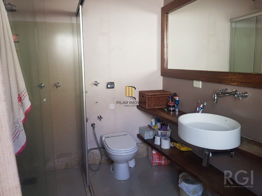 Casa para Venda - 200m², 4 dormitórios, sendo 1 suites, 4 vagas - Santa Tereza