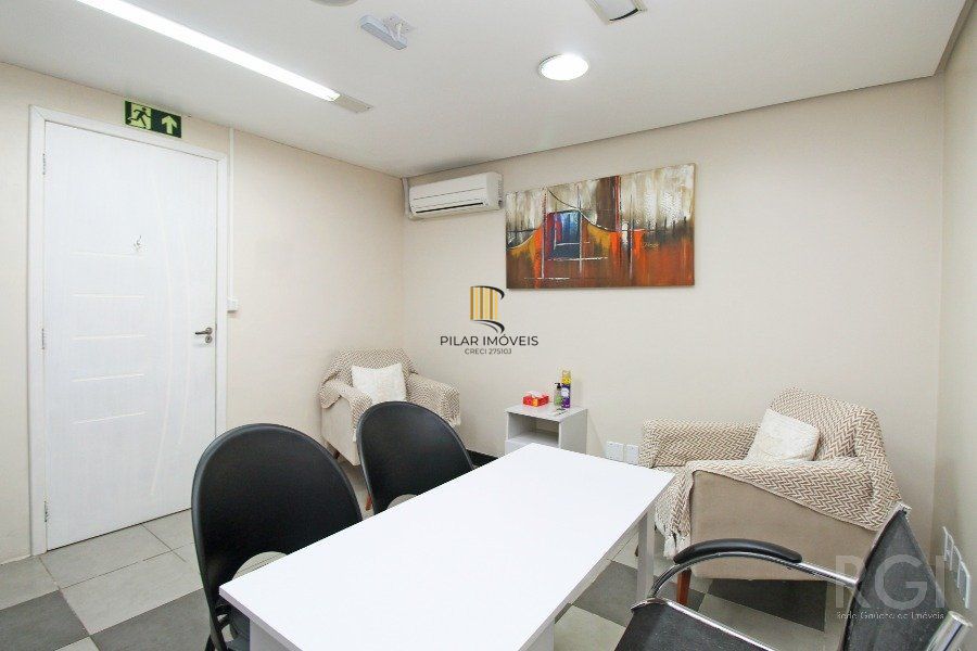 Casa para Venda - 260m², 3 dormitórios, sendo 1 suites, Rio Branco