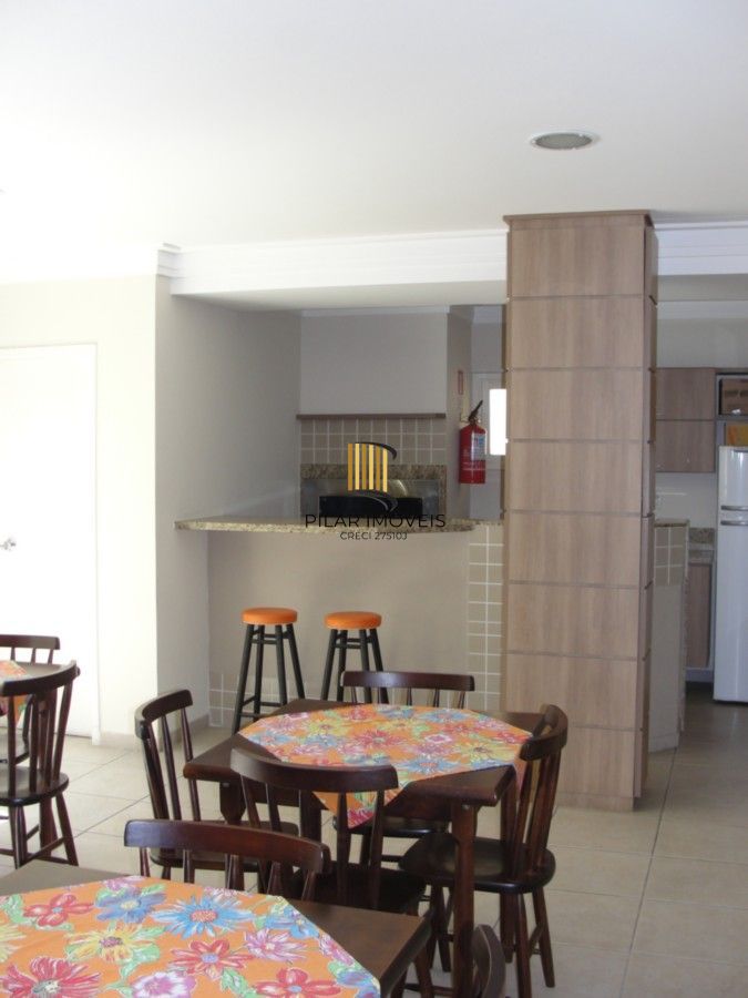 VENDA Cobertura  3 dormitórios próximo a Praça da Encol, Porto Alegre , com  640m² privativos,  3 suítes, 3 VAGAS