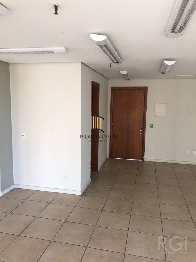 Conjunto/Sala para Venda - 90m², 0 dormitórios, Centro