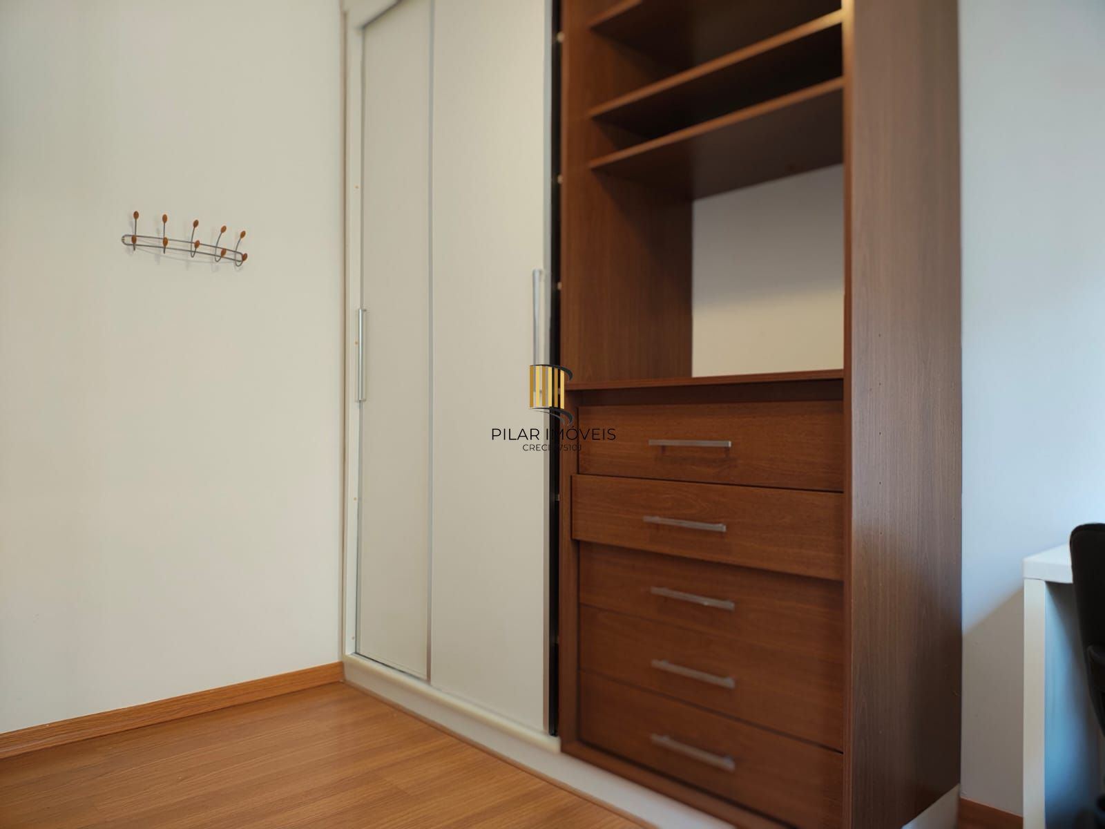 Apartamento Av Guaporé, 2 dormitórios, 2 vagas, churrasqueira