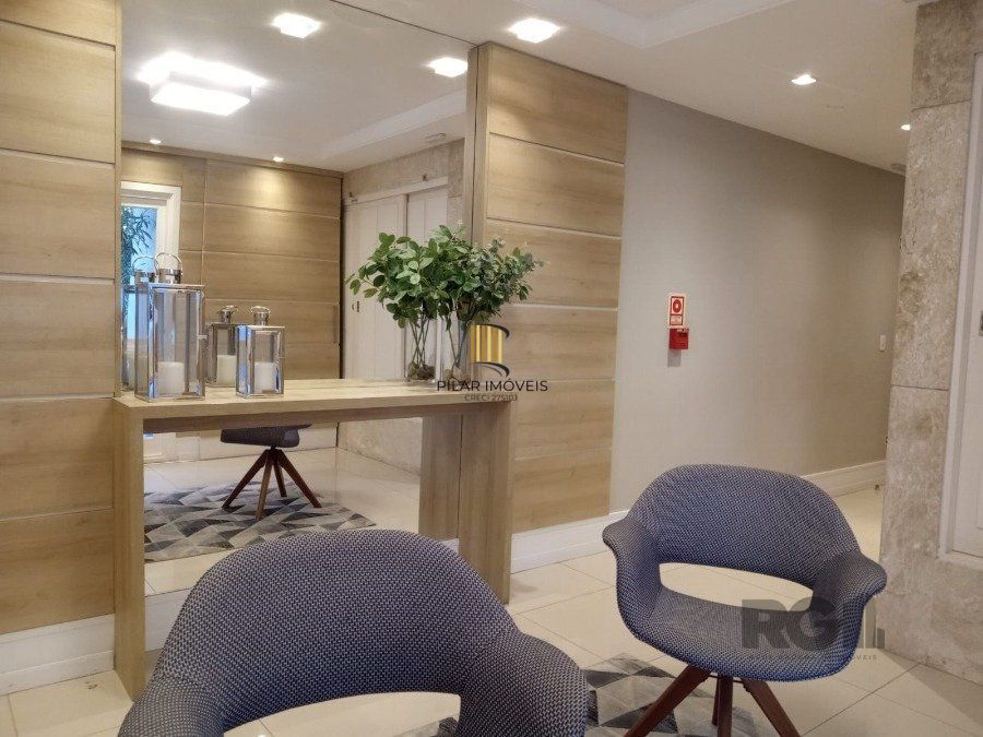 Apartamento garden com 2 suítes, lavado, área de serviço. um pátio enorme muito ensolarado.com 123,34m² de área privativa, 2 vagas