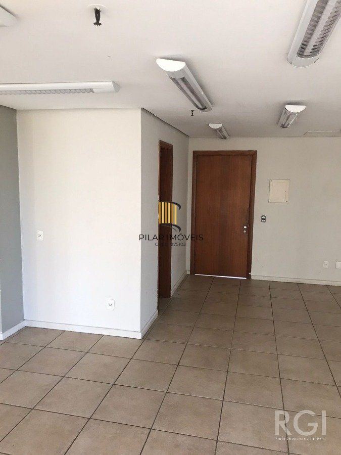 Conjunto/Sala para Venda - 90m², 0 dormitórios, Centro