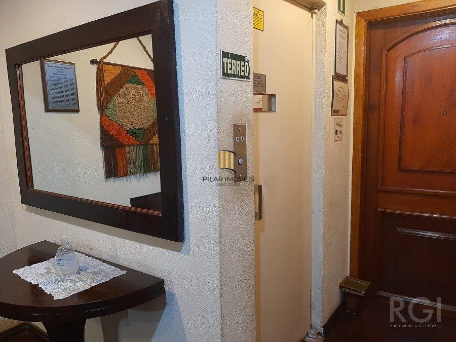 Apartamento para Venda - 103.92m², 3 dormitórios, sendo 1 suites, 1 vaga - Petrópolis