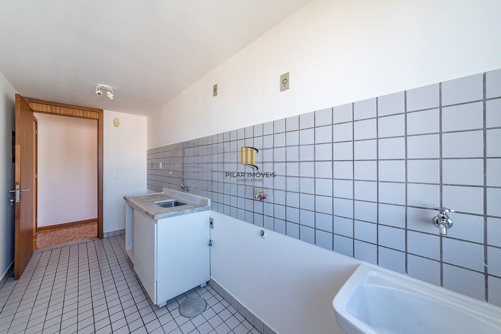 Apartamento 2 dormitórios no bairro Três Figueiras